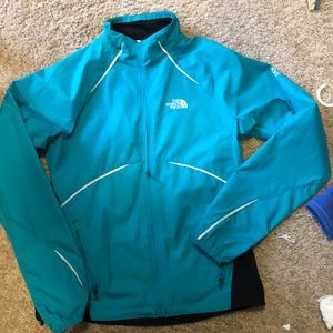 New with out rage north face womens wind breaker